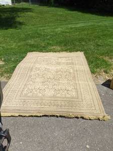 lot 193 image: 5 x 7 Large Woven Rug
