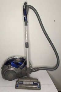 lot 292 image: LG Kompressor Canister PetCare Plus Vacuum Cleaner