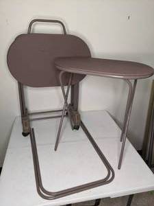lot 350 image: Vintage Cosco Oval TV Tray Tables