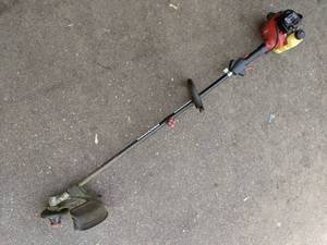 lot 158 image: Gas Powered Toro Weed Wacker