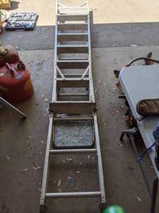 lot 191 image: Aluminum Extension Ladder