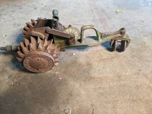 lot 488 image: Vintage Walking Lawn Sprinkler