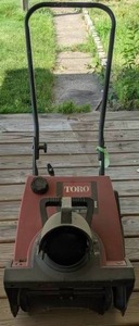 lot 455 image: Toro CCR Powerlite-E Snowthrower