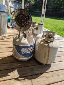 lot 458 image: (3) Propane Tanks with Heather Attachment