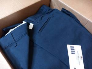 lot 40 image: New IN Box  22 Navy Blue  G&K Pants Size  32X32