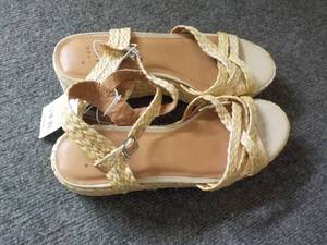 lot 36 image: 1 Pair A New Day Womens New size 8...