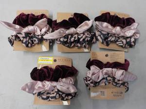 lot 41 image: 5 Sets of 3 Scrunchies...
