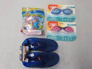 lot 47 image: Jrs Goggles, Water Balloon Kit and...
