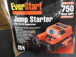lot 101 image: Everstart Jump Starter with Extensi...