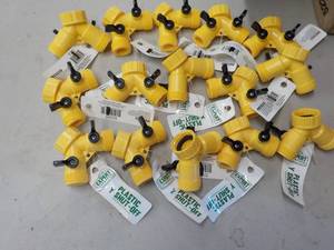 lot 130 image: 15 Plastic Y Shut Off...