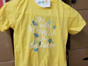 lot 187 image: 10 Size 3 Coyote and Co Yellow T-sh...