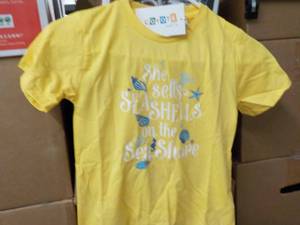 lot 191 image: 10 Size 7 Coyote and Co Yellow T-sh...