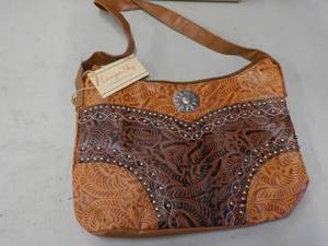 lot 237 image: Canyon Sky Purse 14 x 12...