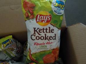 lot 264 image: Case of Lays Kettle Cooked Flamin...