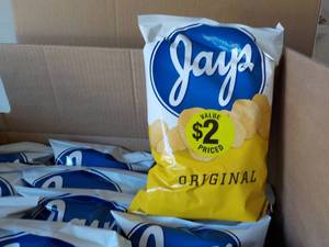 lot 293 image: Case of Jays Potato Chips past bes...