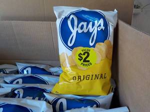 lot 295 image: Case of Jays Potato Chips past bes...