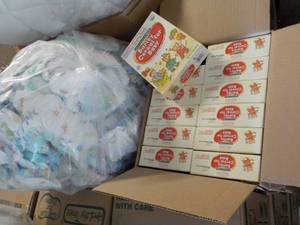 lot 309 image: Bag of 100 or so Newborn - 3 months...