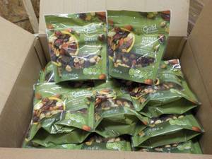 lot 330 image: Case of 12 Bags Energy blend Trail ...