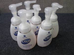 lot 14 image: 6 - 7.5 oz Dial Foaming AntiMicrobi...