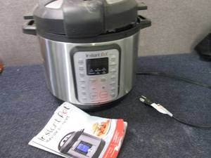 lot 16 image: Instant Pot w Recipes extra utensi...
