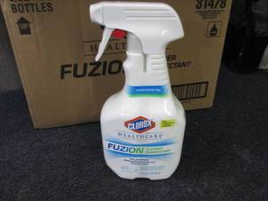 lot 25 image: 9 Qts Spray Bottles Clorox Fuzion C...