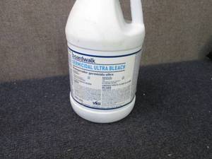 lot 32 image: 6 Gallons Boardwalk Ultra Bleach...