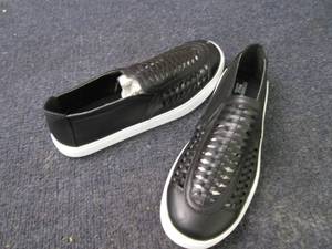 lot 68 image: Avon Black Eden Cushion Walk Espadr...