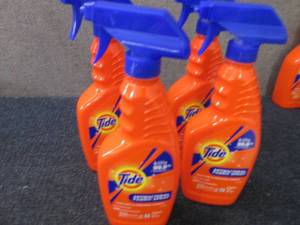 lot 99 image: 4 - 22 oz Spray Bottle Tide Antibac...