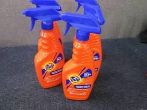 lot 104 image: 5 - 22 oz Spray Bottle Tide Antibac...
