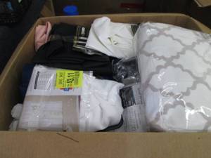 lot 172 image: Box of Assorted Curtain Panels...