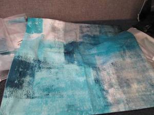 lot 190 image: 4- 24x24 inch Pillow Covers...