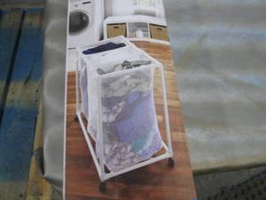 lot 251 image: Mainstays 3 Bag Laundry Sorter...