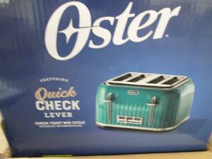 lot 308 image: Oster Green 4 Slice Toaster open bo...