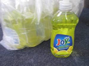 lot 314 image: 18  -12.6 oz Bottles Joy Dish Deter...