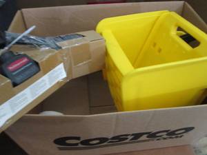 lot 327 image: Rubbermaid Mop Wringer, Maximizer B...