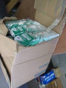 lot 340 image: Damaged Case Kimtech Wipes- 3 bad p...