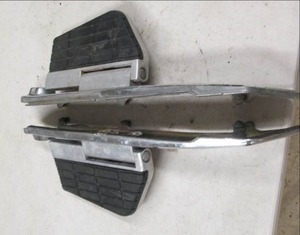 lot 15 image: rear passanger foot boards off a 19...