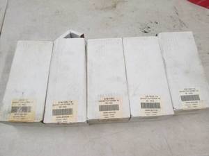 lot 44 image: 5 boxes of socket cap screws variou...