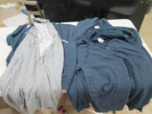 lot 101 image: 4 mens large zip up hoodies new wit...