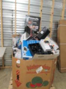 lot 118 image: pallet of items we counld not get t...