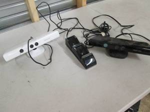 lot 208 image: xbox 360 battery charger and wirele...