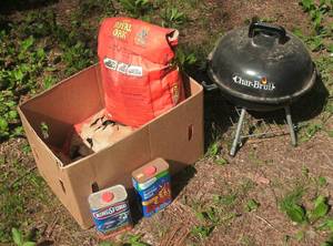 lot 16 image: BBQ set- small, two full bags charc...