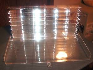 lot 36 image: Display case for 164 scale cars, h...