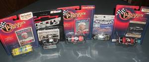 lot 45 image: Dale Earnhardt Winners Circle 164...