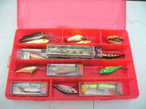 lot 83 image: Rapalas in case...