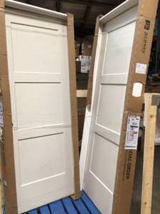 lot 6 image: Jeld-Wen 30 in. x 80 in. Birkdale Primed Right-Hand Smooth Solid Core Molded Composite Single Prehung Interior Door see all pictures (lot of 2 doors)