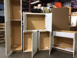 lot 20 image: Assorted pallet of cabinets all various sizes (all white) see all picturesA