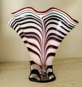 Beautiful Art Glass Vase