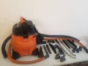 Ridgid SNR Vacuum with Attachments