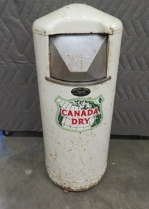 VINTAGE METAL GARBAGE CAN